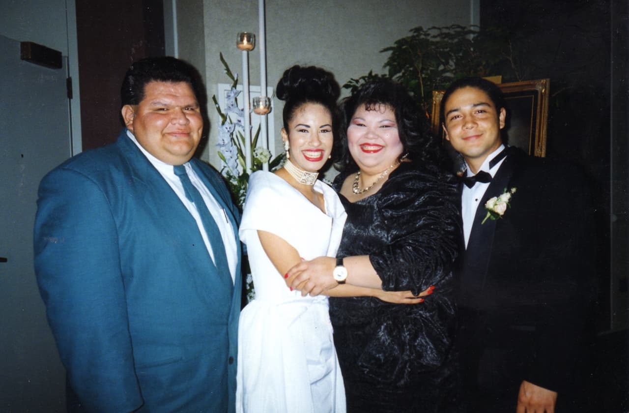 Guardaespaldas de Selena comparte sus fotos