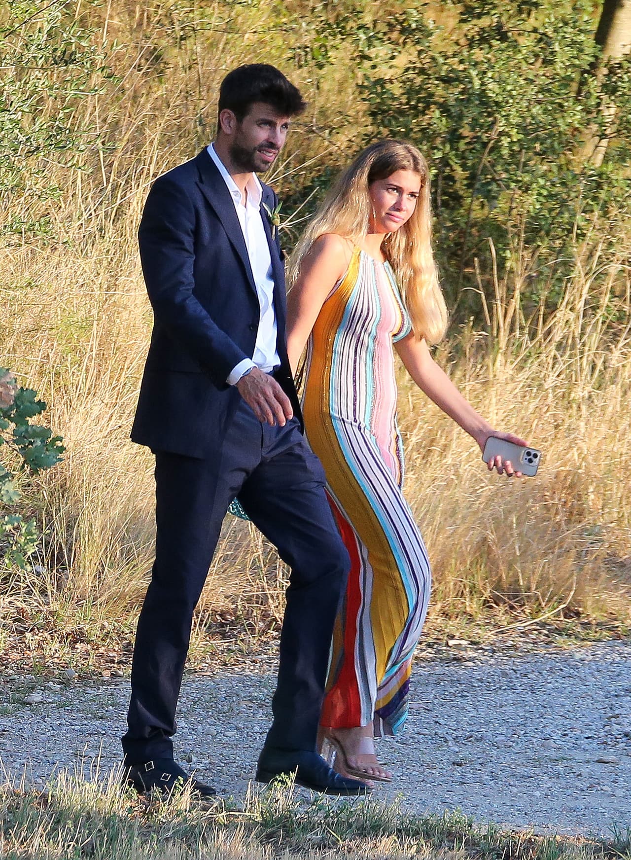 Según reportó la revista ¡Hola!, la 'influencer' de 22 años señaló que Clara es 
<b><a href="https://www.univision.com/famosos/gerard-pique-clara-chia-primera-aparicion-evento-publico-fotos">"más comprensiva" que Shakira</a></b>. 
<br>