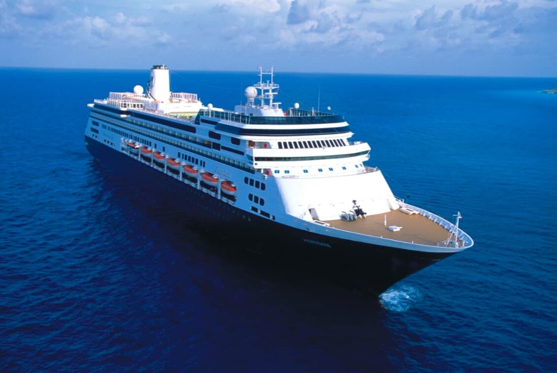 Mueren 4 personas a bordo de un crucero que espera atracar en Fort Lauderdale
