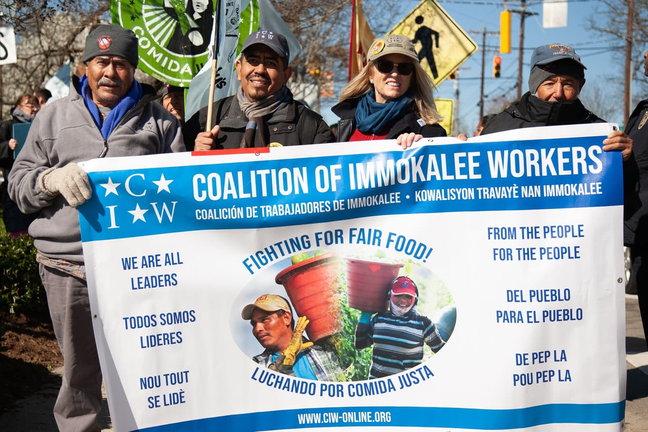 
Trabajadores del campo exigen mejores condiciones de trabajo en Carolina del Norte
