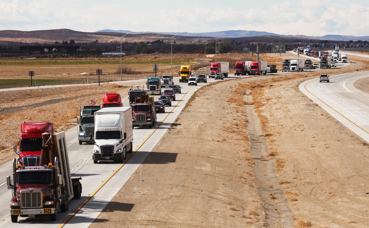 <b>Puesto:</b> 8
<br>
<br>
<b>Trabajo: </b>Camionero
<br>
<br>
<b>Muertes por cada 100,000 trabajadores:</b> 25.8