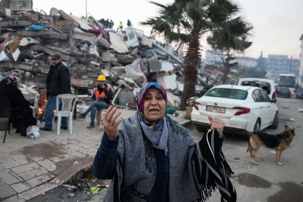 Crecen las críticas a la respuesta del gobierno de Turquía al terremoto