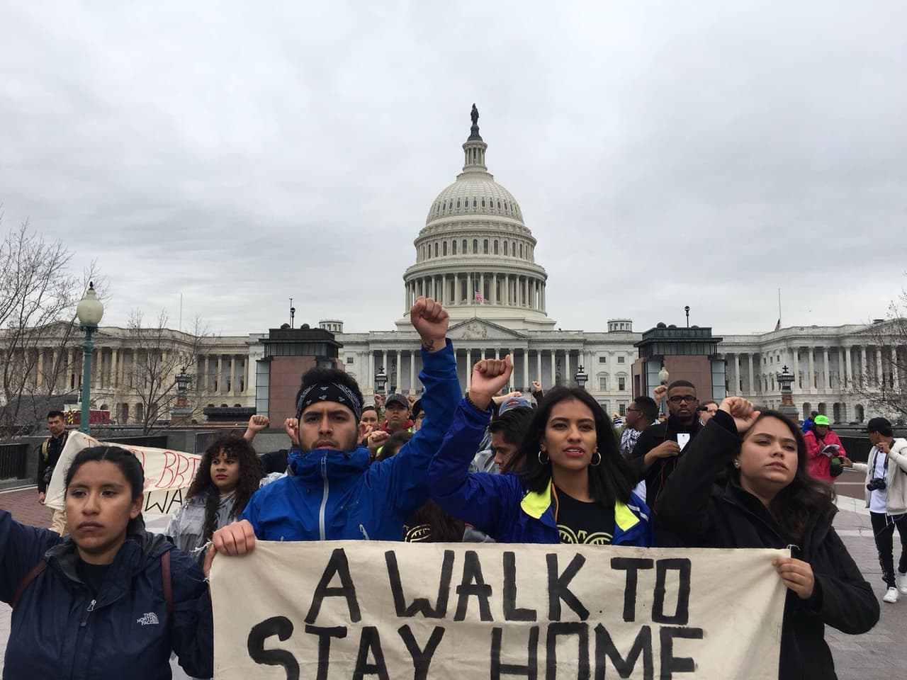 El grupo de caminantes al llegar al Capitolio en Washington.