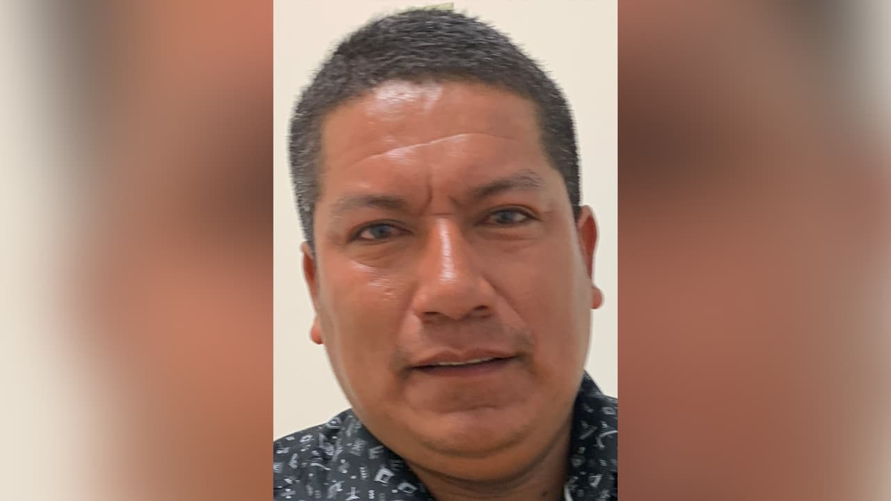 <b><a href="https://twitter.com/CrimeStopHOU/status/1479377121780842497" target="_blank">Marvin Osman Vasquez </a></b>es buscado por las autoridades de 
<b><a href="https://www.univision.com/temas/houston">Houston</a></b> como 
<b><a href="https://www.univision.com/temas/sospechosos">sospechoso </a></b>de indecencia contra un menor.