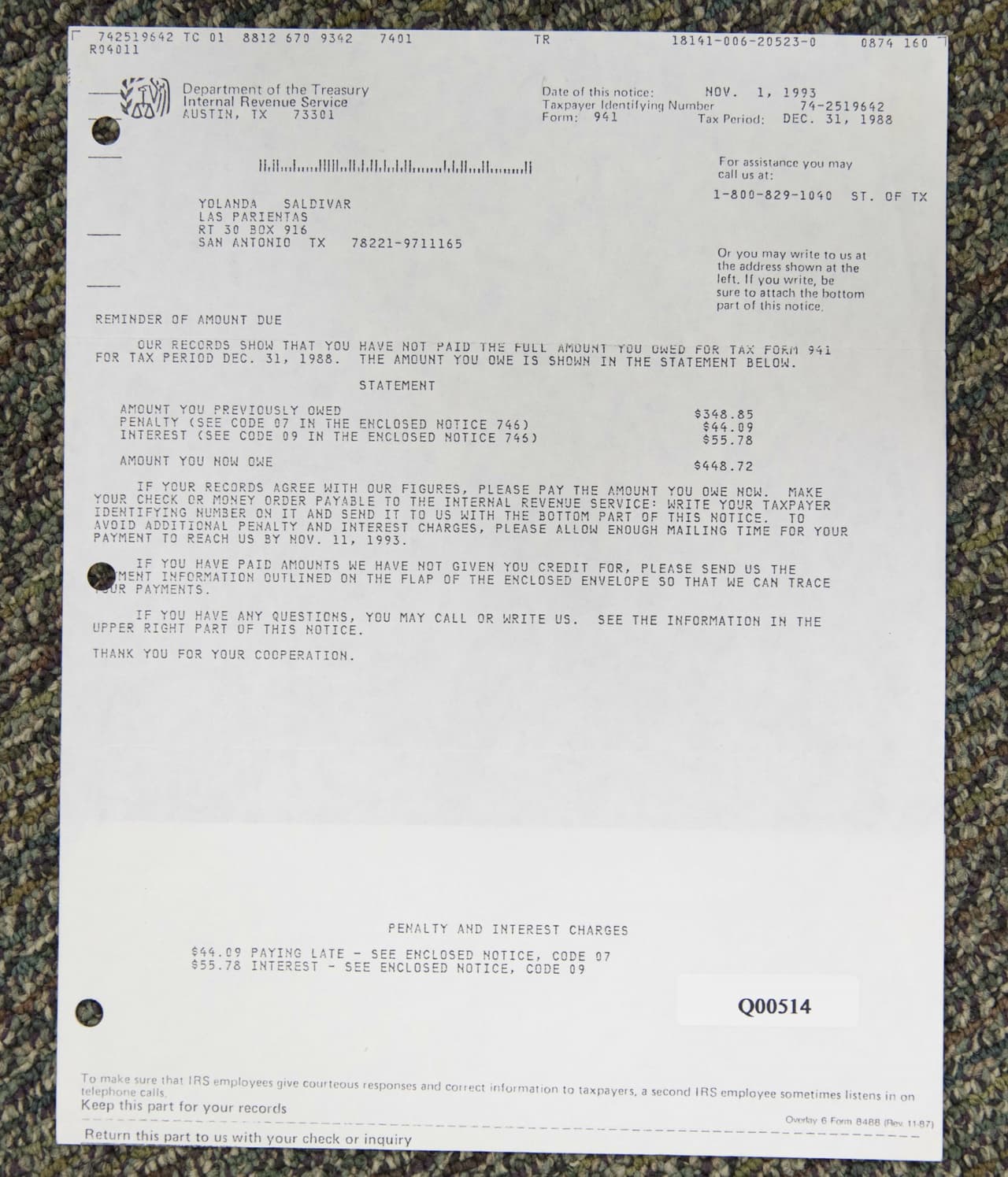 Esta carta del 1 de noviembre de 1993 informa a Saldívar, quien llevaba la contabilidad de las dos boutiques Selena Etc., que todavía tenía pendiente una deuda de impuestos por 448 dólares.