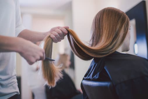 Centros de belleza y barberías permanecerán cerrados.