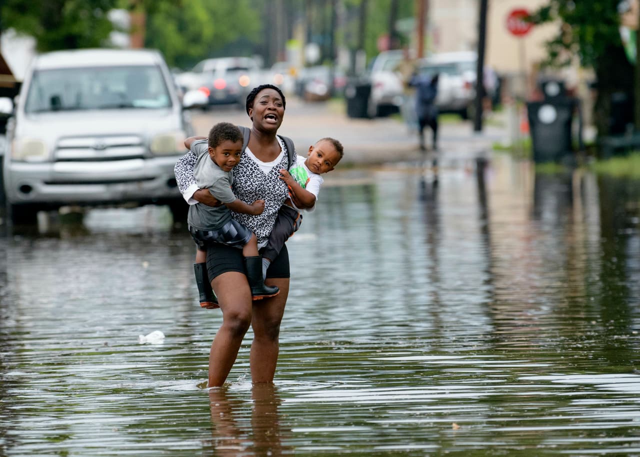 Nueva Orleans enfrenta doble amenaza con la llegada de Barry a Louisiana