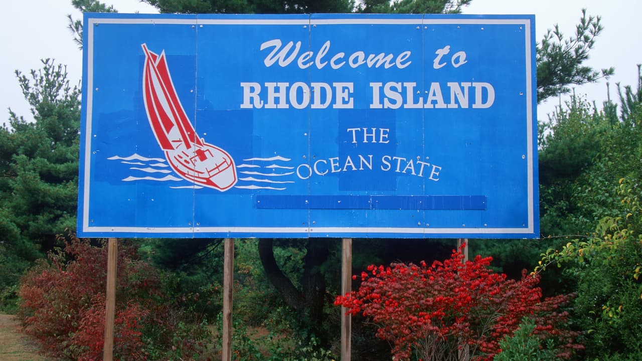 <h3 class="cms-h3-H3">8. Rhode Island (43)</h3>
<br>
<br>La región de Nueva Inglaterra tiene el dudoso honor de verser representada por dos estados en esta lista. El primero de ellos Rhode Island es también el 41ro en términos de
<b> costos de propiedad y reparación de vehículos</b>, el 44to en
<b> tráfico e infraestructura</b>, pero el segundo en 
<b>seguridad vial</b>, y 46to en 
<b>acceso a vehículos y su mantenimiento</b>.