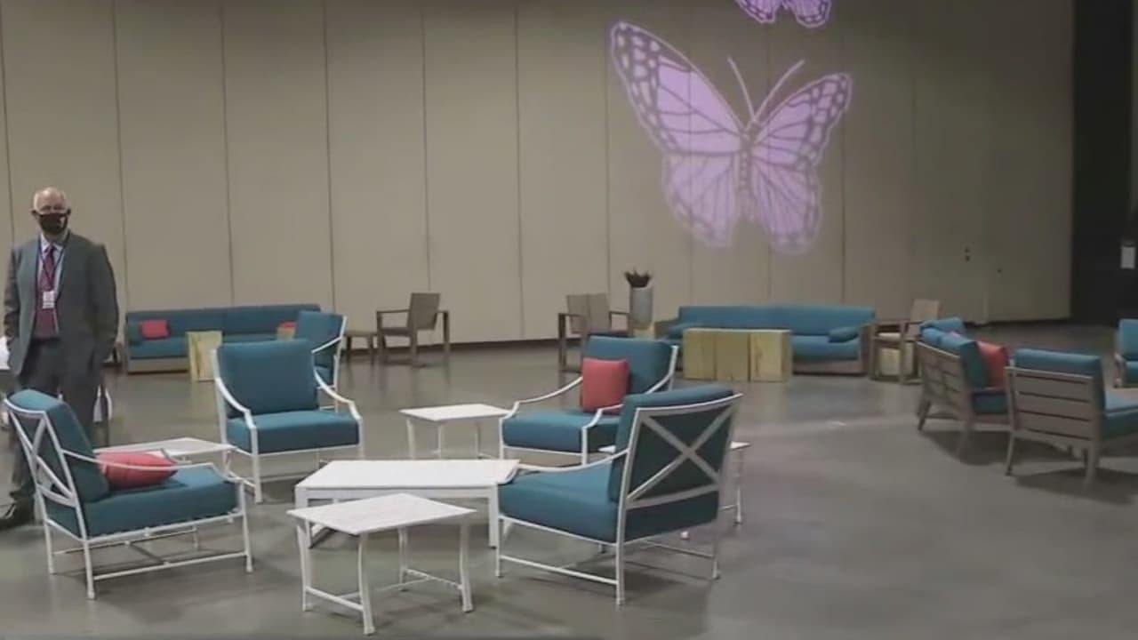 ¿Qué servicios recibirán los niños migrantes albergados en el centro de convenciones de Long Beach?