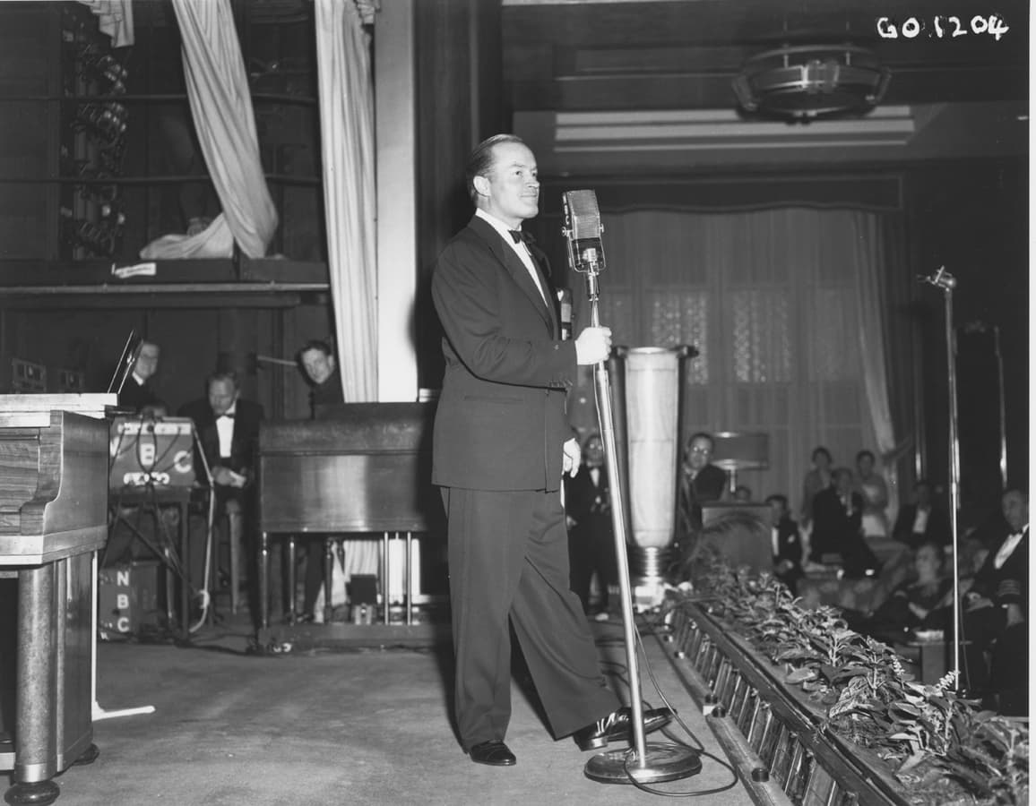 Historiadores han designado los años de 1947 a 1961 como la época de oro del Queen Mary. Celebridades como el actor Bob Hope no solo viajaron en el buque, también entretuvieron al pasaje.