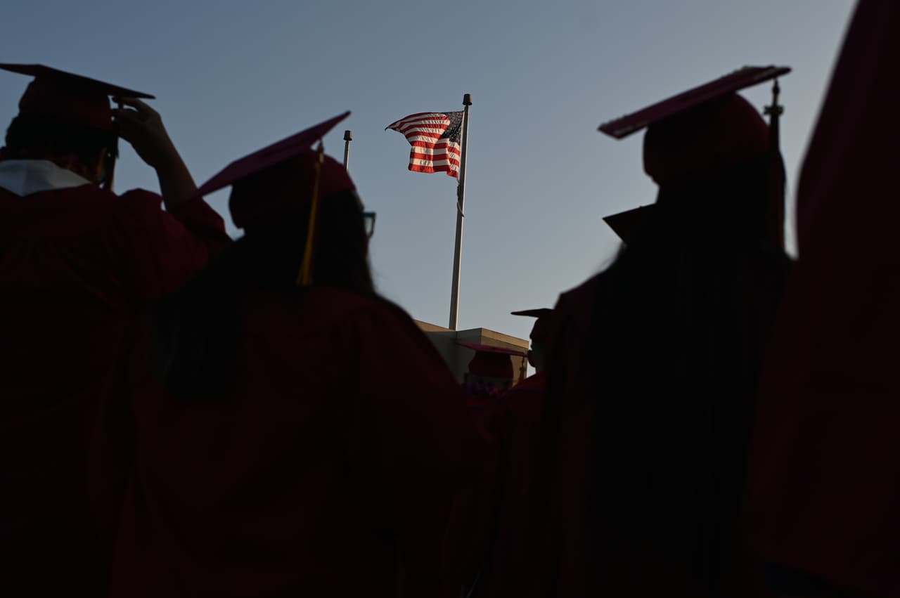 Estudiantes con visas F y M podrán seguir con clases en línea: gobierno extiende regla por pandemia