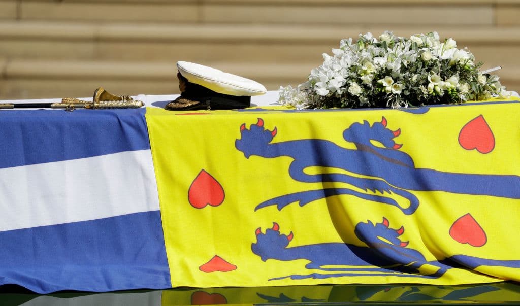 El féretro del 
<a href="https://www.univision.com/temas/principe-felipe">príncipe Felipe</a> arribó este sábado a su última morada, en la capilla de San Jorge del castillo de Windsor.
