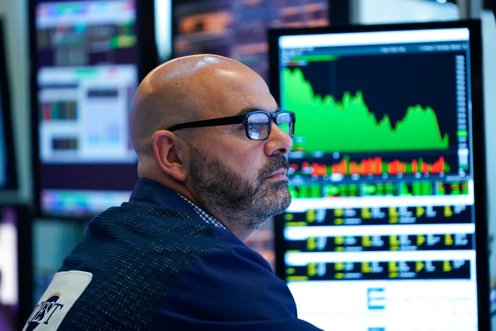 Mercados repuntan aliviados tras anuncio de la Fed sobre el aumento en las tasas de interés