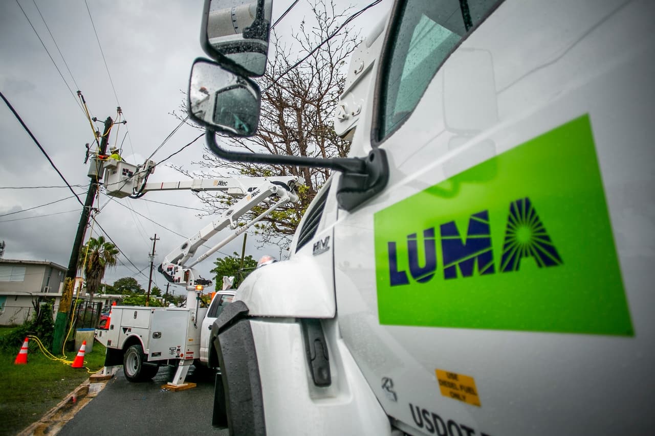 Investigan las supuestas prácticas de LUMA para evitar que los clientes reclamen ajuste en sus facturas 
