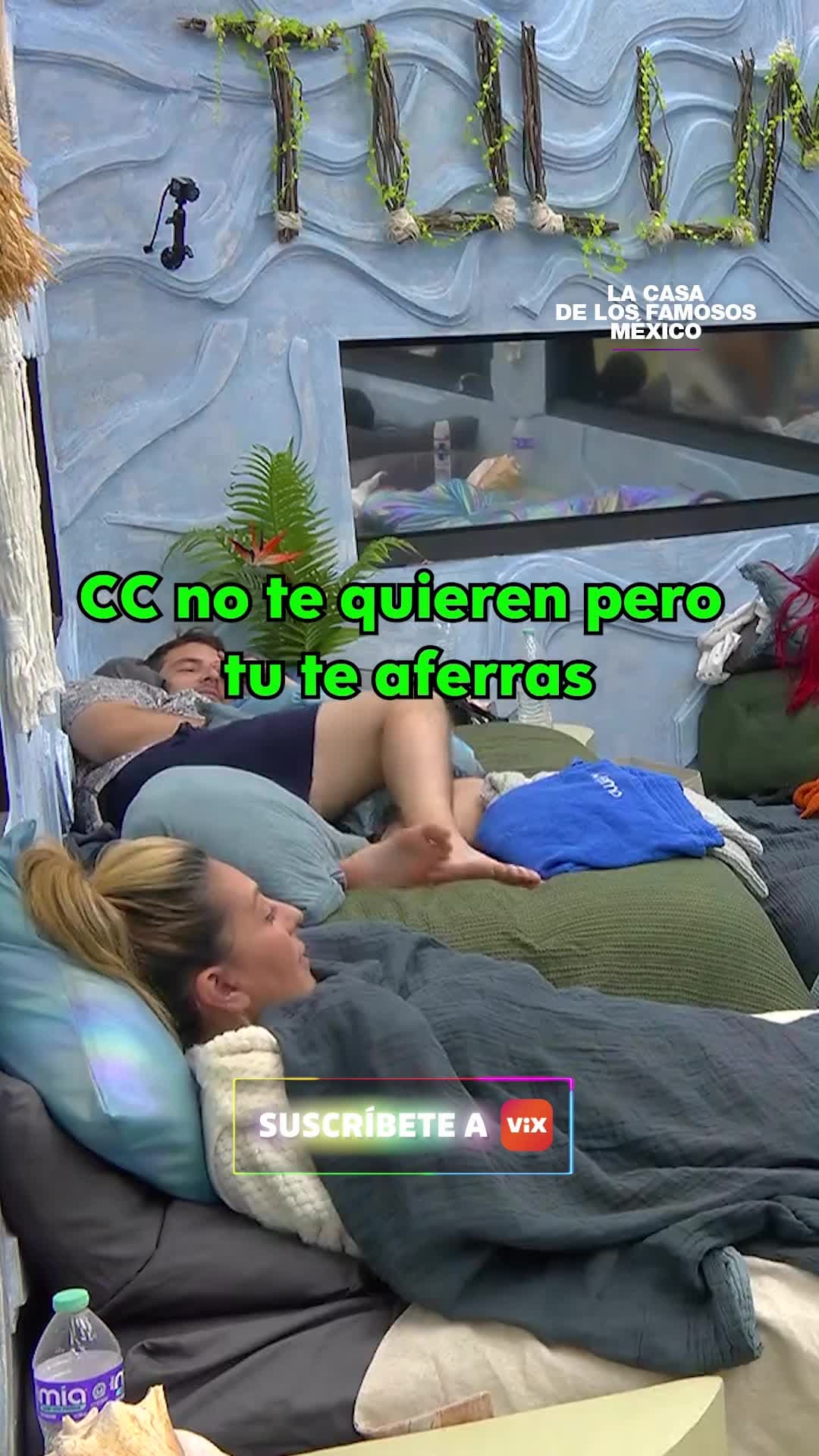 Aldo corre a Mariana de su cama