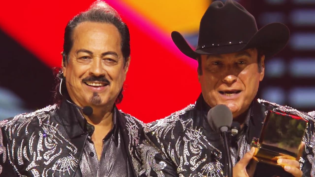 Los Tigres del Norte hacen historia en su primera vez en Premios Juventud: son nombrados 'Agente de Cambio'