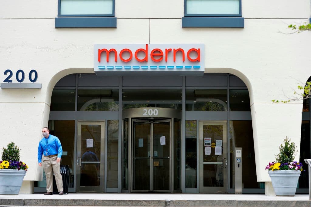 La sede de la firma estadounidense de biotecnología Moderna en Cambridge, Massachusetts. Moderna es uno de los creadores de una vacuna contra el nuevo coronavirus, mRNA-1273.