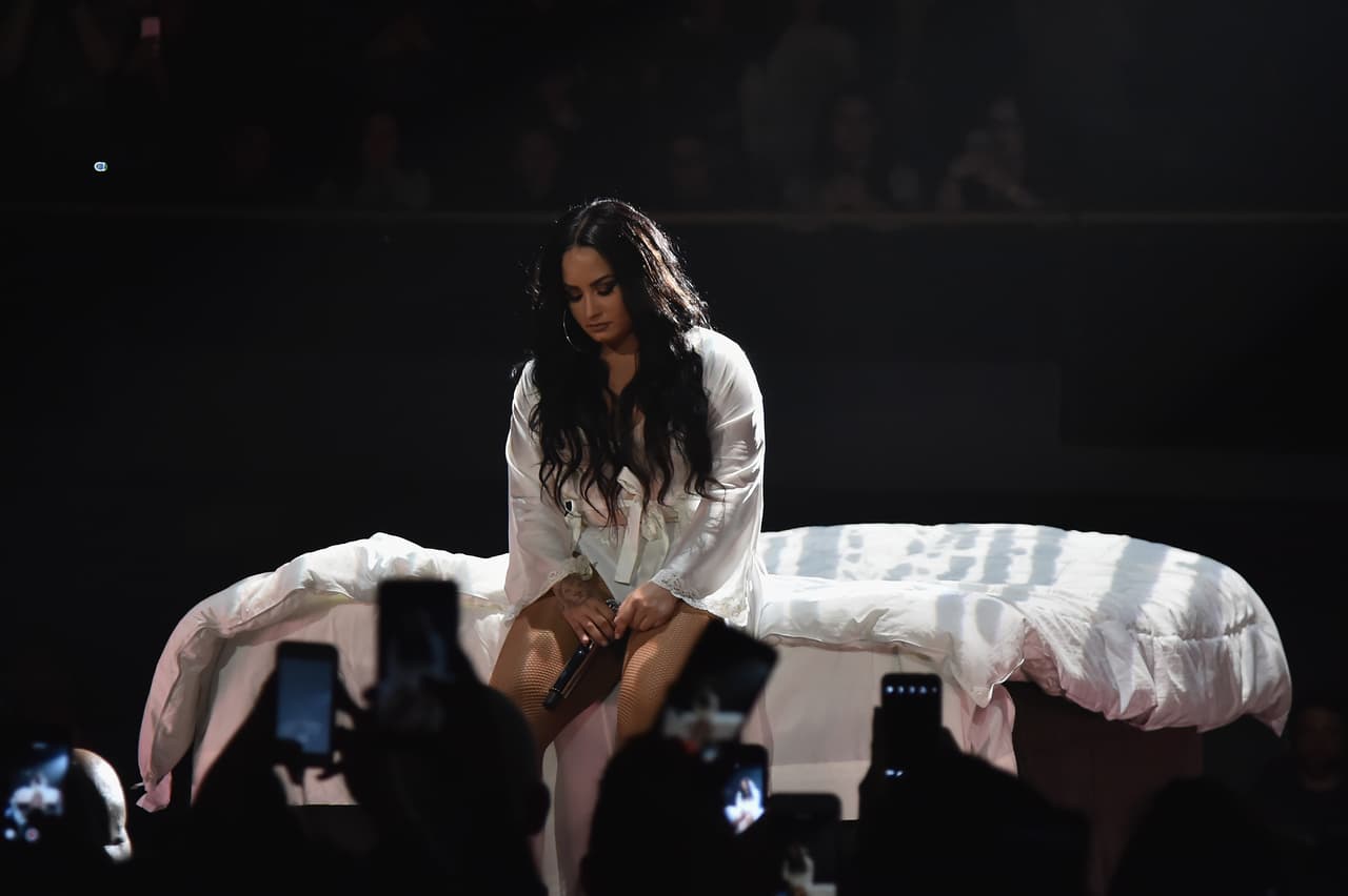 Este sería el primer disco que 
<b><a href="https://www.univision.com/famosos/mientras-demi-lovato-termina-un-fugaz-noviazgo-su-ex-wilmer-valderrama-le-propone-matrimonio-a-su-novia-fotos">Demi Lovato</a></b> lanza después que fue hospitalizada de emergencia tras sufrir una sobredosis tras una fiesta en su residencia de Los Ángeles.