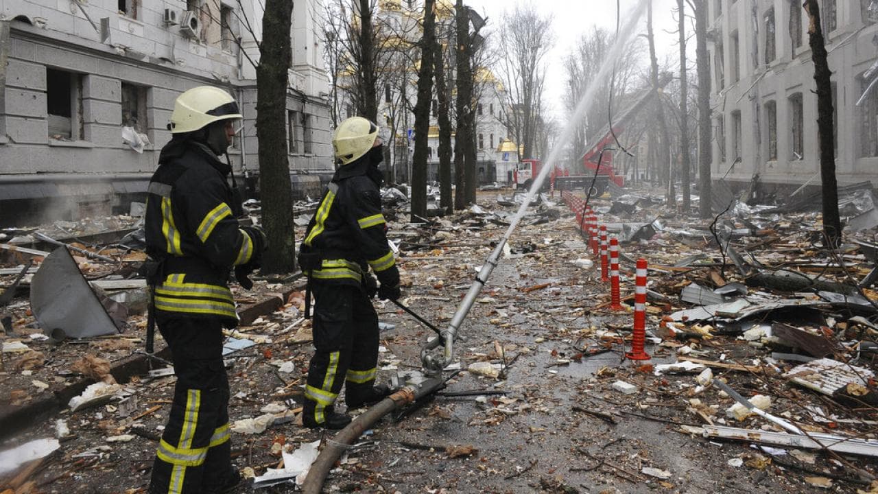 <b>Video: El séptimo día de la invasión rusa a Ucrania</b>
<br>
<br>La invasión rusa de Ucrania entró el miércoles en su séptimo día de ataques con fuerzas militares en las mayores ciudades del país.