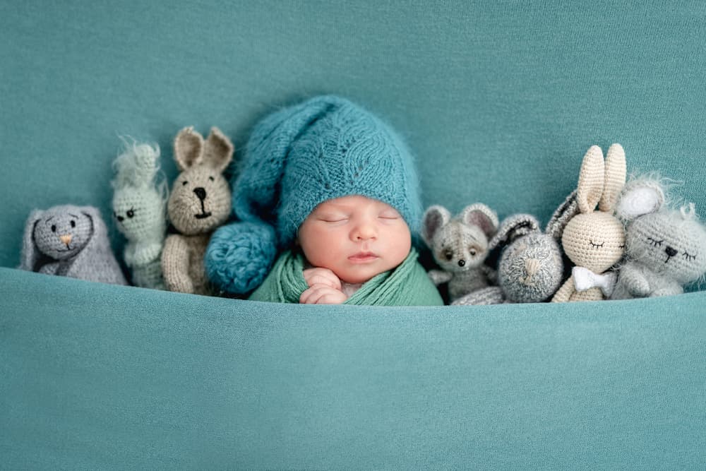 Soñar con bebés, por lo general es muy buena señal pues a los bebés siempre se les relaciona con la inocencia y los nuevos comienzos. 
<br>
