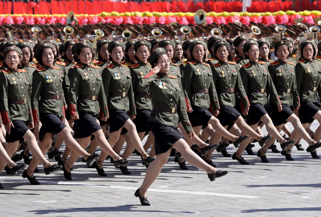 Aunque Corea del Norte realiza desfiles militares casi todos los años, y justo realizó uno antes de que comenzaran las Olimpiadas en Corea del Sur en febrero pasado, el desfile de este domingo ocurrió en un momento particularmente delicado.