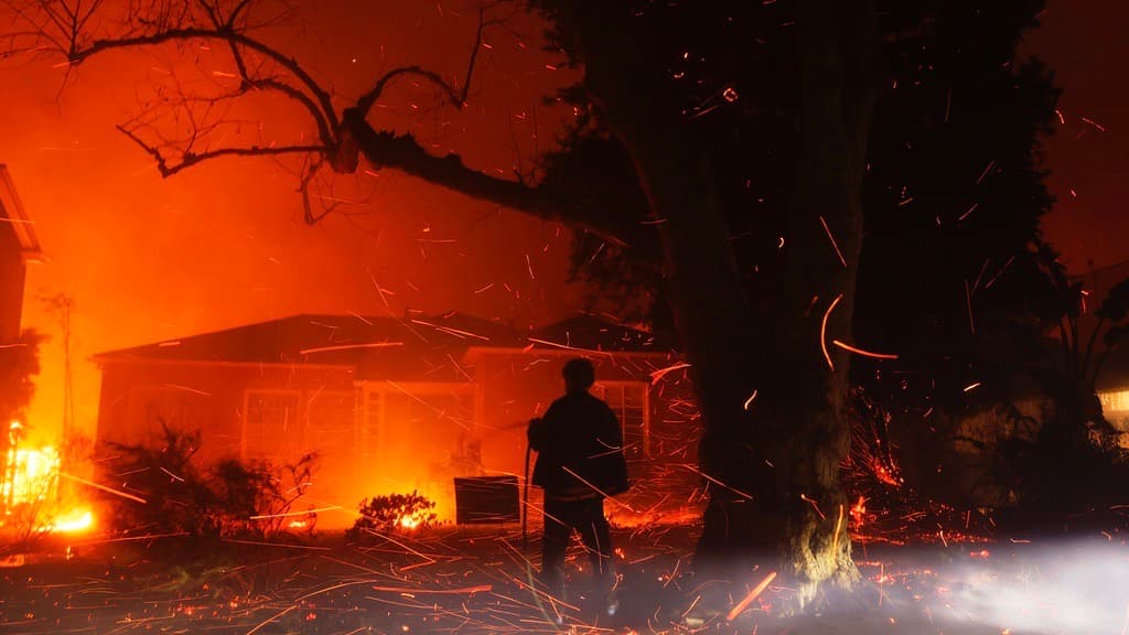 "No hay nada más que se pudo haber hecho": testimonio de la destrucción por incendios en Los Ángeles
