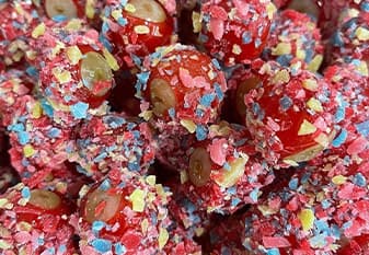 <h3 class="cms-H3-H3">Fruta confitada</h3>
<br>Delicisoso trozos de frutas con un arcoísris de sabores. Debes probarlos.