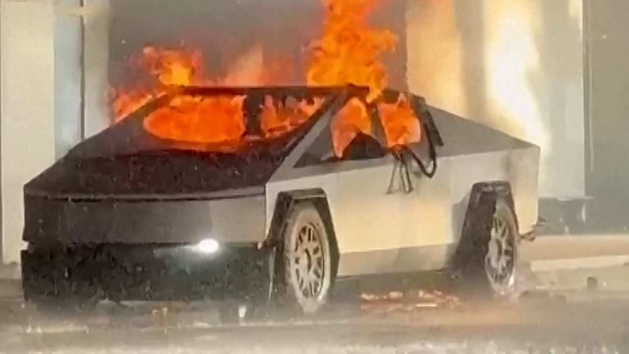 Explosión de un Tesla Cybertruck en el Hotel Trump de Las Vegas: Un muerto y siete heridos, ¿un acto de terrorismo?