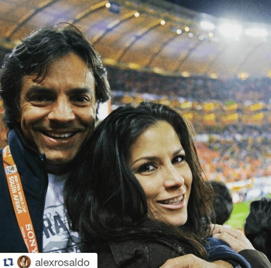 La diversión nunca falta en esta linda pareja, pues juntos disfrutaron del mundial Sudáfrica 2010.
<br>