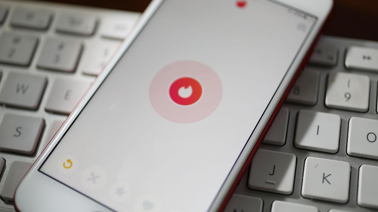 Cuidado si estás buscando el amor a través de apps de citas, puedes caer en la trampa de los estafadores