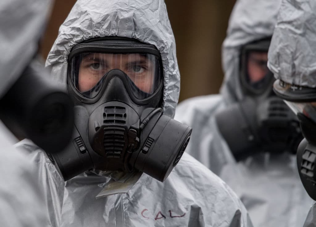 El exagente ruso Sergei Skripal, de 66 años, y su hija Yulia, de 33, fueron blancos de un ataque a principios de marzo, según autoridades británicas. Alrededor de 180 efectivos, incluidos expertos en guerra química, se desplegaron en Salisbury para investigar.
<br>