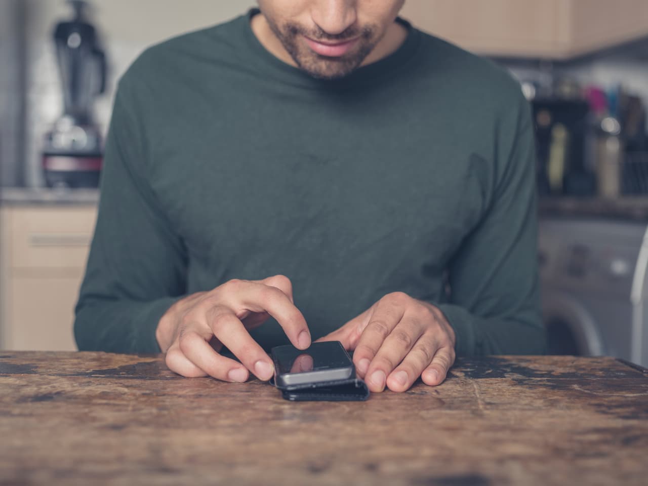 La tecnología móvil también es una herramienta en pro de la prevención. En Argentina, con una aplicación para teléfonos celulares es posible saber el riesgo de contraer zika por zonas geográficas. Y, en el marco de los Juegos Olímpicos, el gobierno de Brasil lanzará una aplicación para ayudar a los usuarios a detectar signos del virus.