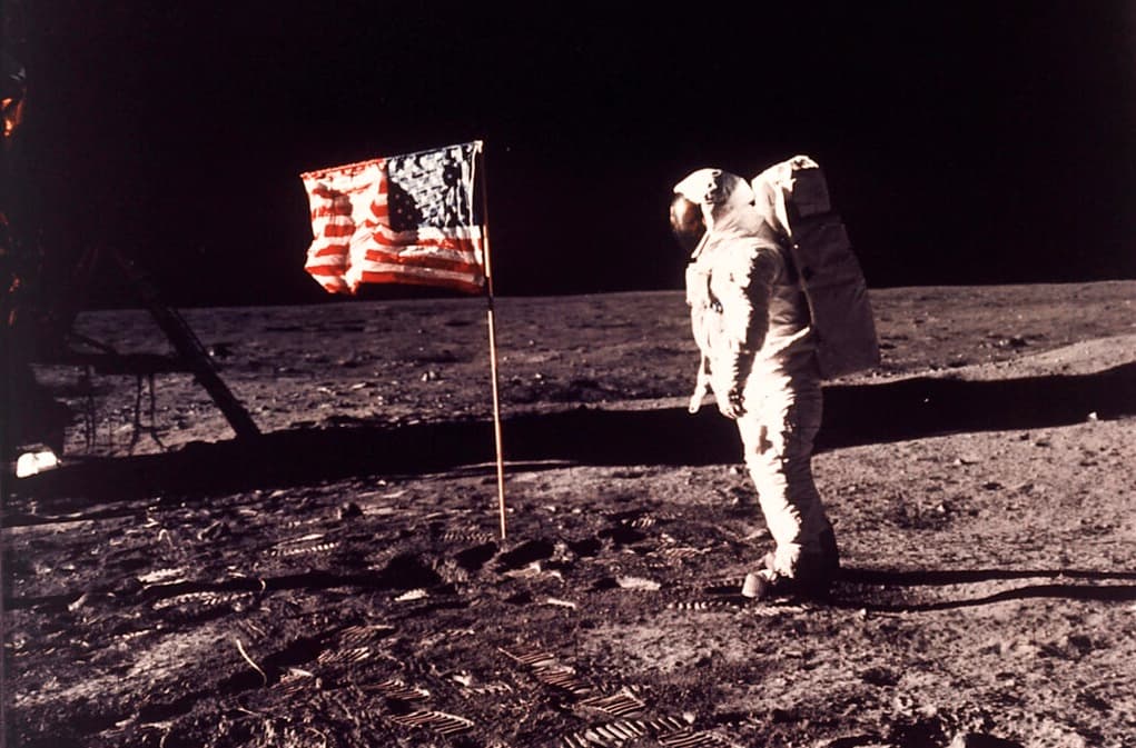 Cómo un expasante de la NASA está a punto de hacerse millonario por unas viejas grabaciones de la llegada a la Luna