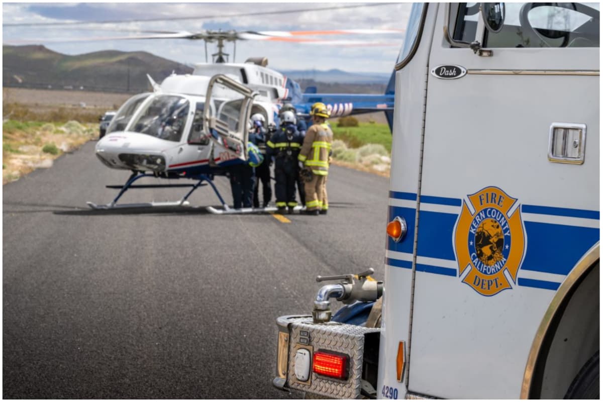 El motociclista tras el impacto caypo en un área remota a la cual no había acceso con algún vehículo y tuvieron que pedir la ayuda de un helicóptero.