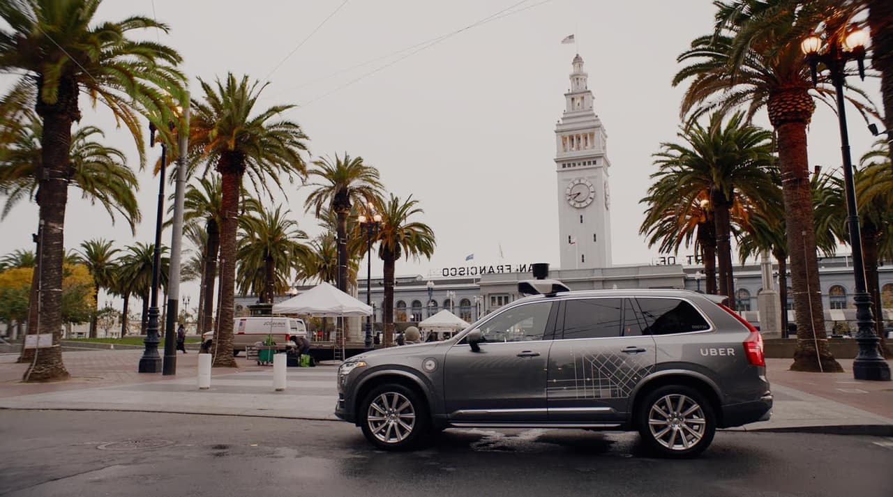 California amenaza a Uber con acciones legales por usar autos autónomos sin obtener un permiso