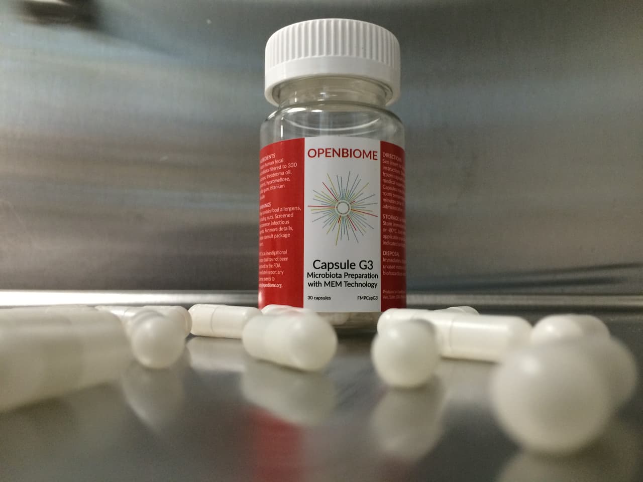 Las cápsulas liberan su contenido al llegar al intestino delgado.
