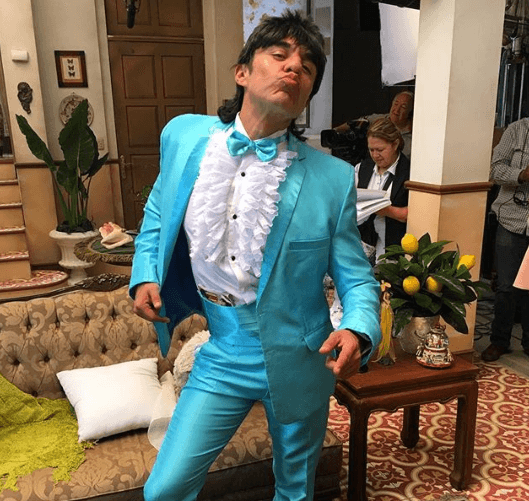 El microbusero más sexy de la televisión ha acaparado las miradas de varias famosas. ¡Conócelas!