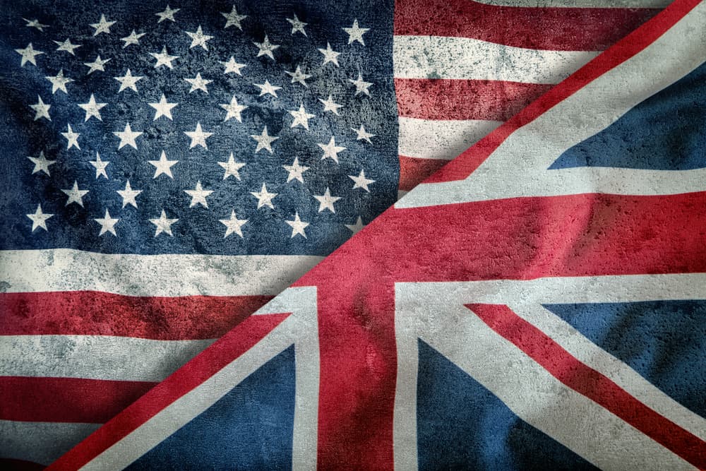 Banderas de Inglaterra y Estados Unidos