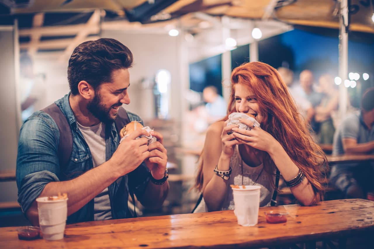 Las 12 preguntas más importantes cuando sales con alguien nuevo: '¿tendrías una relación abierta?' 