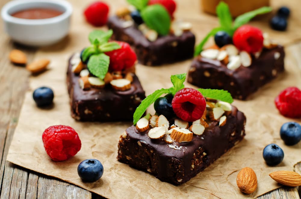 Pastel de chocolate relleno y otros 4 chocopostres que te llegarán directo al corazón