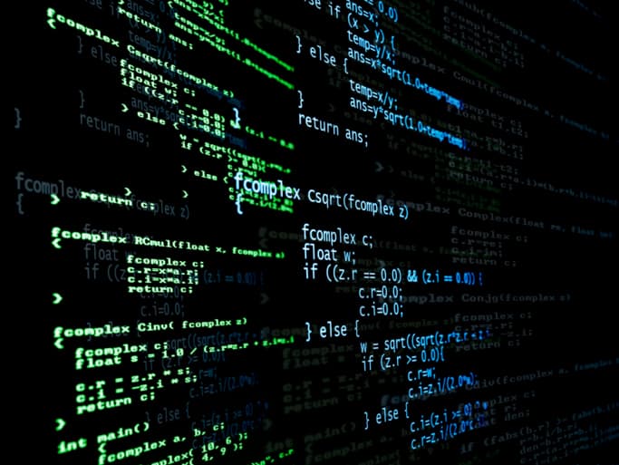 Si programar te parece aburrido, aprende a través de estos 5 juegos