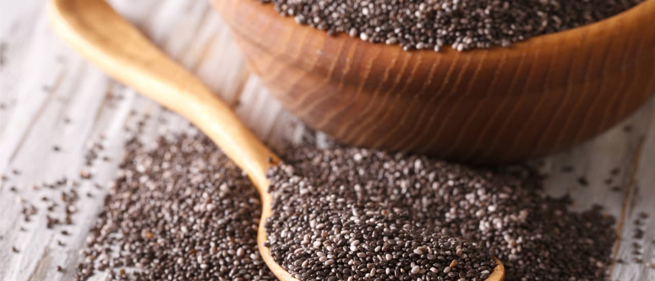 Jugo de chía para adelgazar, deshinchar y prevenir el cáncer: mira esta fácil receta detox 