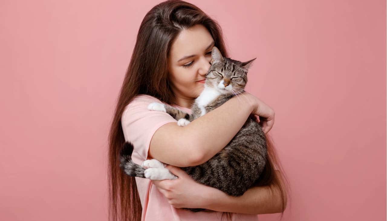 Chris Evans y otras 6 celebridades que adoptaron a su mascota y ahora son sus mejores amigos