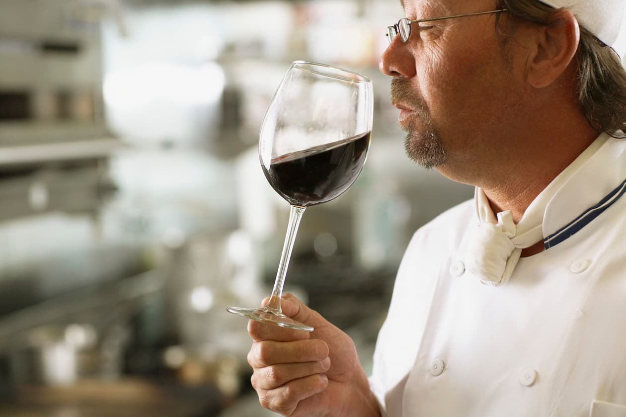 ¿Qué es un sommelier?