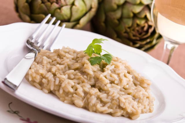Arroz con alcachofas