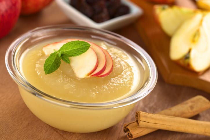 Recetas para bebés: compota de manzanas y manzanas al horno