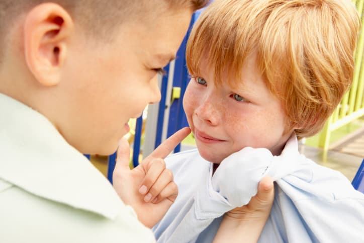 El polémico castigo de un padre a su hijo se viraliza y divide opiniones: ¿de qué lado estás?