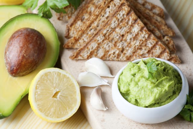 5 recetas cremosas con aguacate que son perfectas para cualquier ocasión