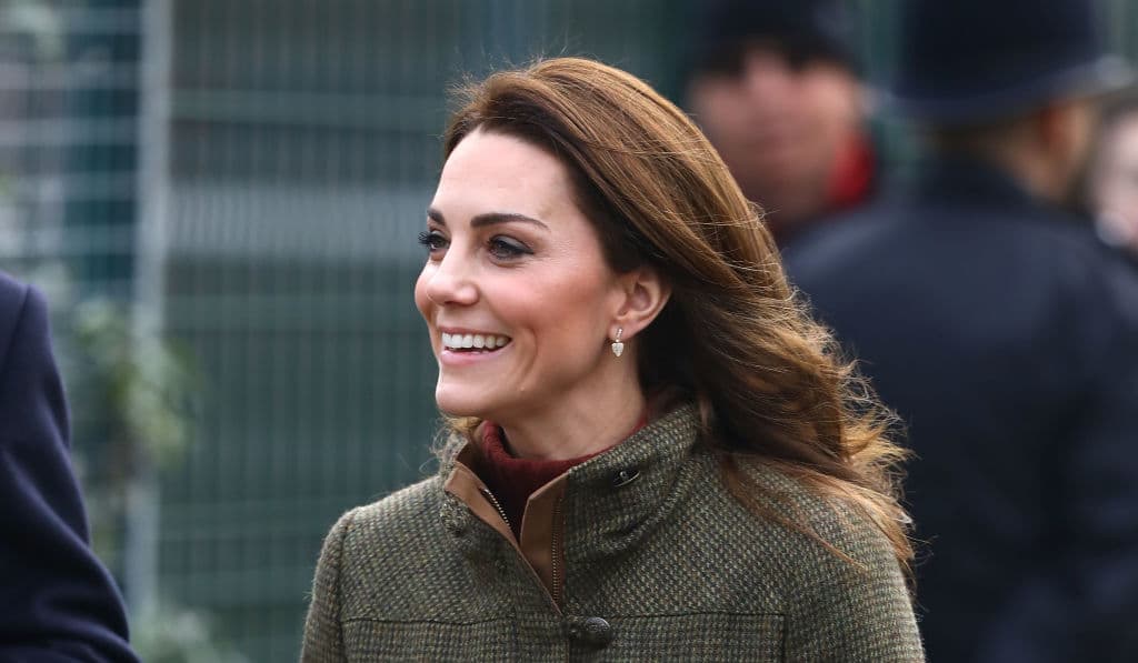 Kate puede correr de tacones sin perder jamás el estilo: un hermoso look que repite y nos encanta