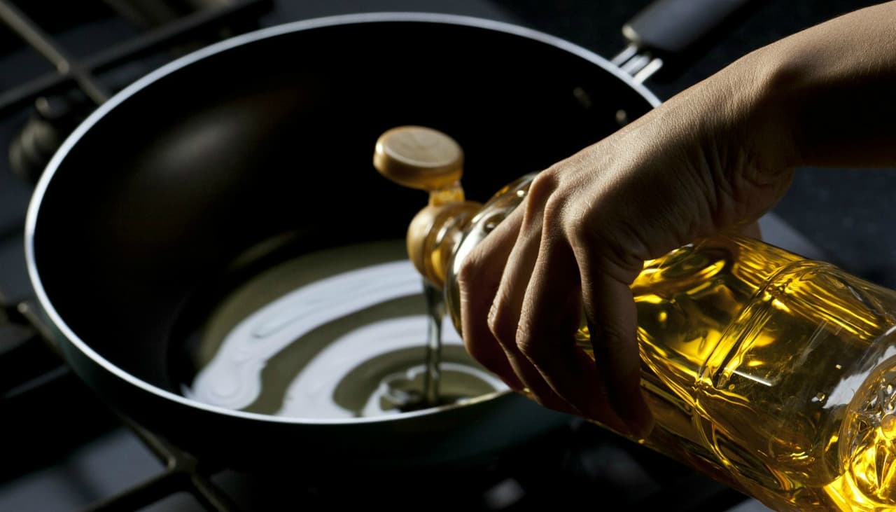 Este popular aceite se considera saludable, pero en realidad engorda y predispone al Alzheimer